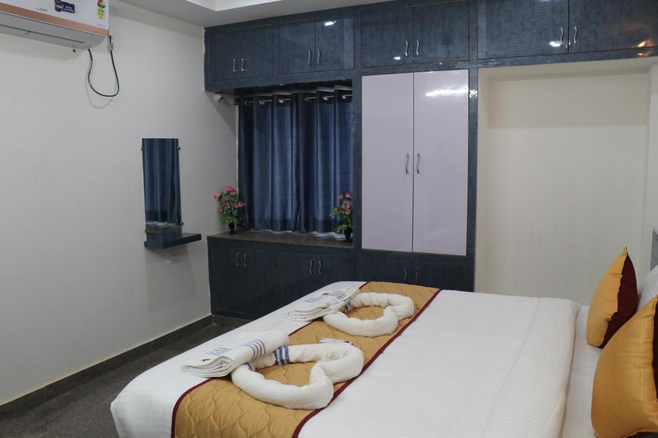 Leo Home Stay Tirupati Eksteriør bilde